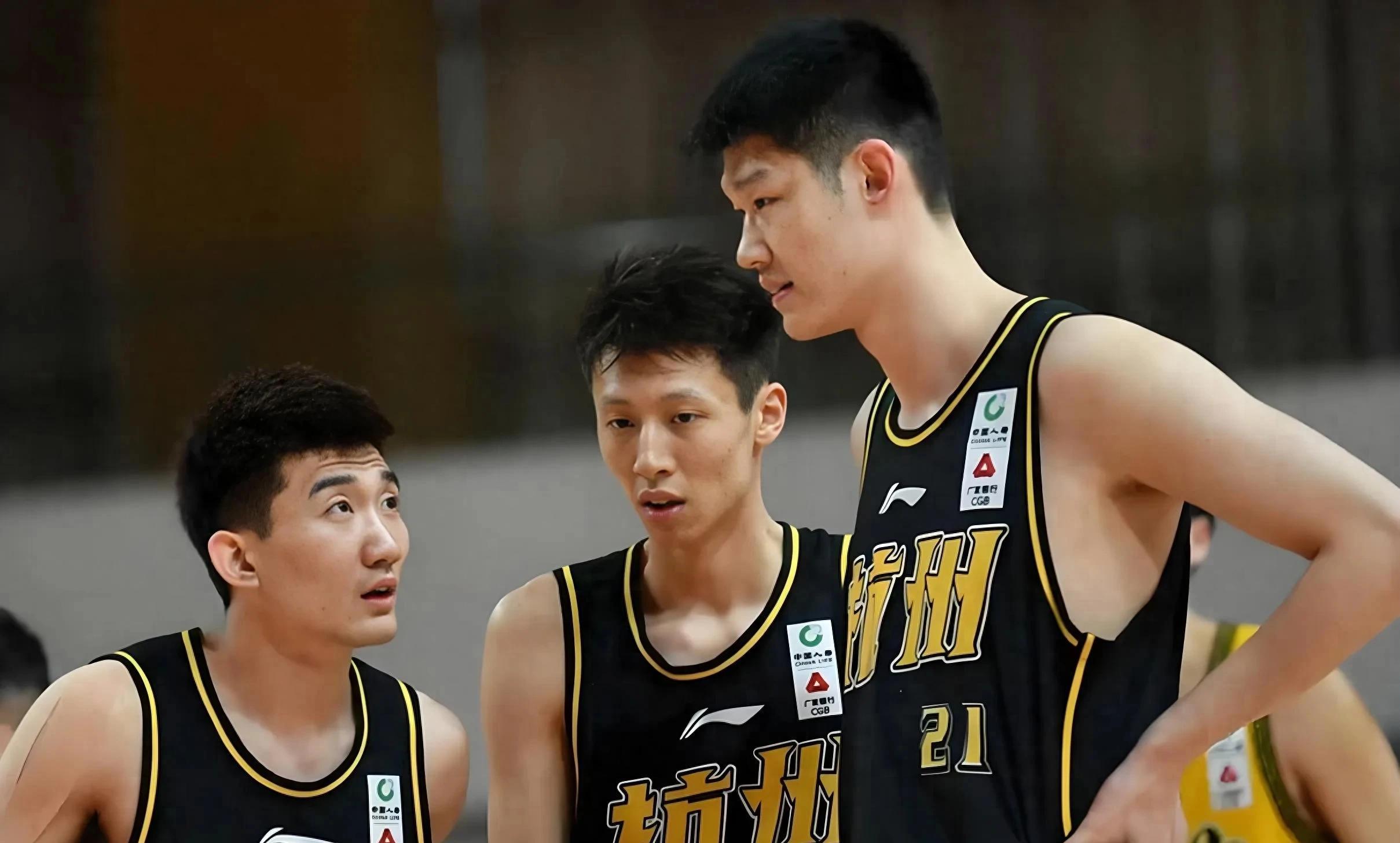 包含黑龙江男篮实力迅速提升，备战硬仗的词条