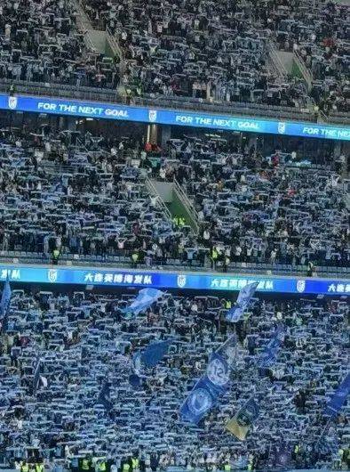 阿尔艾因主场氛围火爆，球迷热情助阵(ale艾尔)